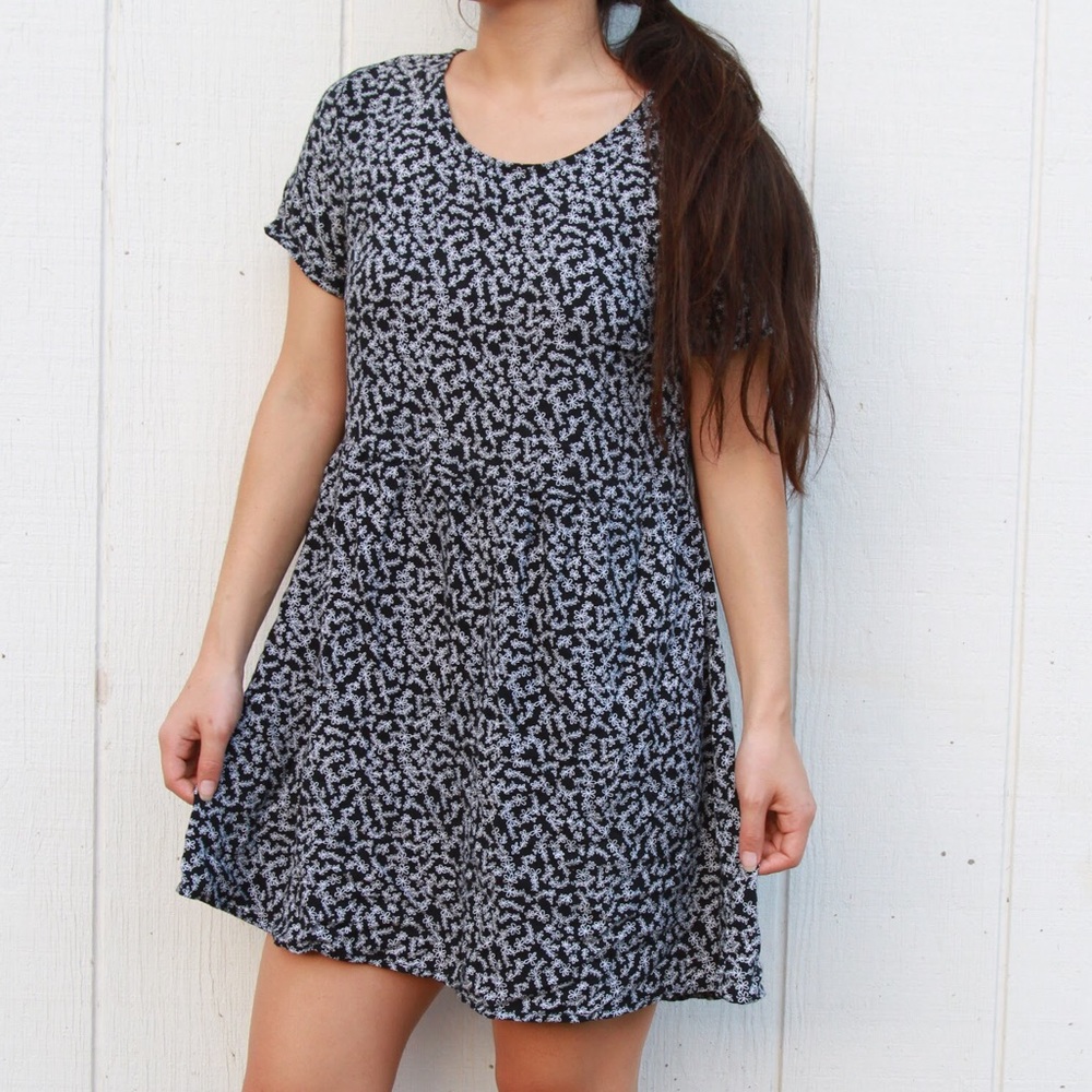 Small Black/white Floral Dress